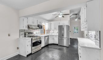 19 Center St, Barnegat, NJ 08005