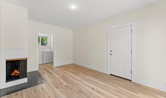 11825 SW BAKER St, Beaverton, OR 97008