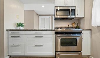 40 Web Ave 221, North Kingstown, RI 02852