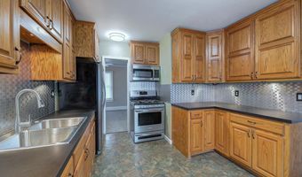 411 W Chestnut Ave, Arkansas City, KS 67005