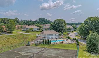 902 Woodlea Ct, Asheville, NC 28806