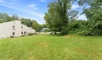 38 Stone Trl B, North Providence, RI 02904