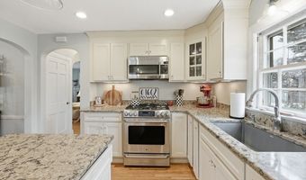 26 Westbrook Rd, Worcester, MA 01602