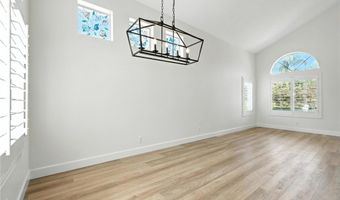 251 Royal Glen Dr, Fallbrook, CA 92028