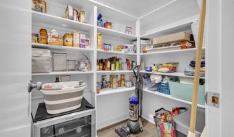 1223 N QUINN St, Arlington, VA 22209