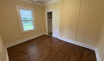 200 S Calhoun St, Bishopville, SC 29010