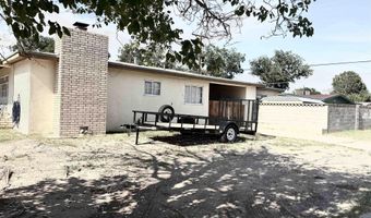 916 Valverde St, Carlsbad, NM 88220