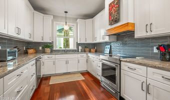 4 Waterbird Dr, Beaufort, SC 29907