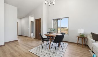 2816 E Hazelnut St, Brandon, SD 57005