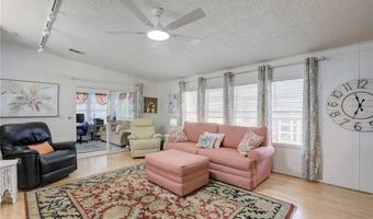 638 Puffin Dr, Barefoot Bay, FL 32976