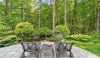 277 Main St, Bolton, MA 01740