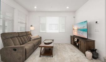 2955 W Lincoln Ave 7, Anaheim, CA 92801