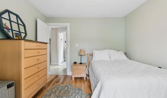 12 Cherry St, Bath, ME 04530