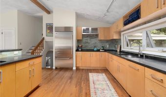 10 Guzeika Rd, North Kingstown, RI 02852