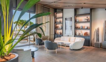 1000 Auahi St 2904, Honolulu, HI 96814