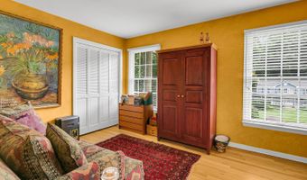 44 Tall Tree Rd, Middletown, NJ 07748