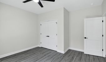 1112 Duke Dr, Bauxite, AR 72011