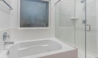 308 Robin St, Angleton, TX 77515