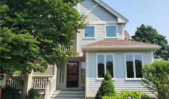 15 Hammersmith Rd 33, Newport, RI 02840