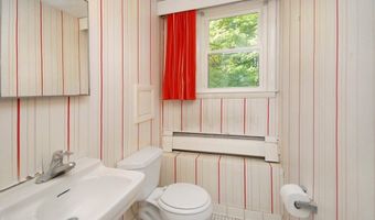 13 Beverly Rd, Acton, MA 01720