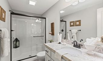 801 155th Ter, Basehor, KS 66007