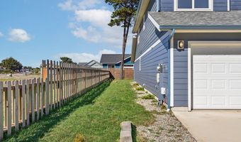 2679 FRANKLIN Ave SW, Bandon, OR 97411