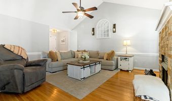 449 Shallowford Dr, Boiling Springs, SC 29316