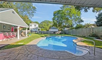 30 Eldredge Ave, East Greenwich, RI 02818