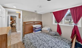 345 Woodruff Ave, Avenel, NJ 07001