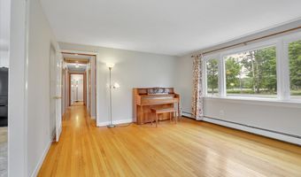 1179 South St, Coventry, CT 06238