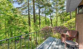 200 Robinhood Rd, Asheville, NC 28804
