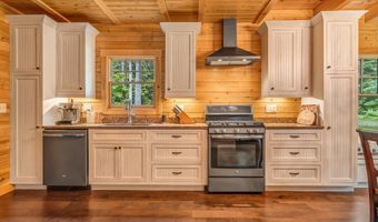 37 Parkhill Point Rd, Belgrade, ME 04917