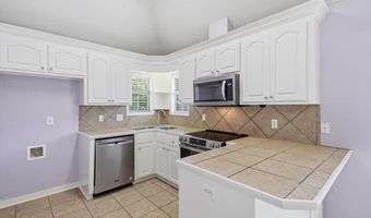 208 Fairview Dr, Brandon, MS 39047
