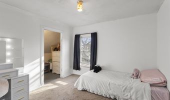 817 W PACKARD St, Appleton, WI 54914