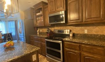 1250 Lawrence Trl, Alice, TX 78332