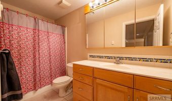 305 Spring Meadows Dr, Idaho Falls, ID 83404