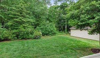 11 BURR HILL Dr, Berlin, MD 21811