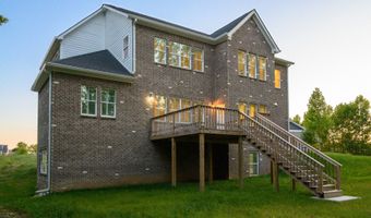 372 Foxboro Dr, Avon, IN 46123