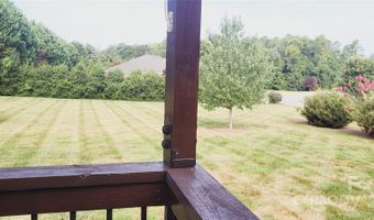 153 Caudle Meadows Dr, Advance, NC 27006