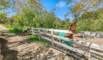29012 Crags Dr, Agoura Hills, CA 91301