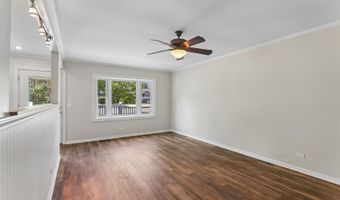 327 Oakwood Dr, Antioch, IL 60002