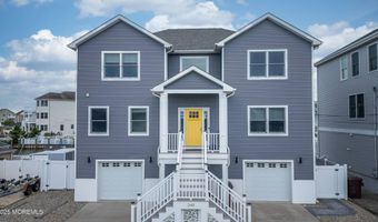 240 Fernwood Dr, Bayville, NJ 08721