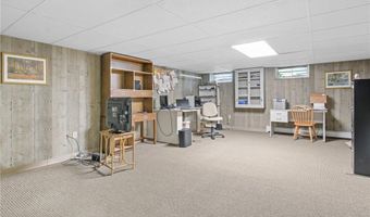 429 Woonsocket Hill Rd, North Smithfield, RI 02896