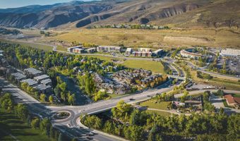 155 Goldfinch Ln 3D, Avon, CO 81620