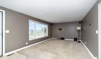 2321 Center Detroit St, Abilene, KS 67410