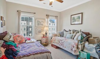 5301 WYNDHOLME Cir 302, Baltimore, MD 21229