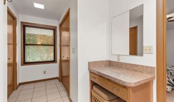2601 BEECHWOOD Ct, Appleton, WI 54911