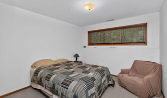 4612 Dover Dr, Ames, IA 50014