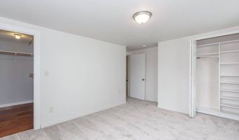 10 Elm Ct, Andover, MA 01810