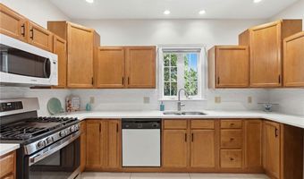 28 Fairview Ave, Cumberland, RI 02864